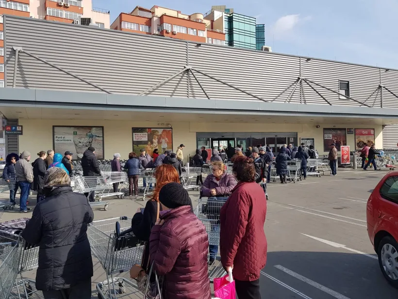 Propunere legislativă: centre de prim-ajutor în magazinele cu peste 2.000 de metri pătrați   