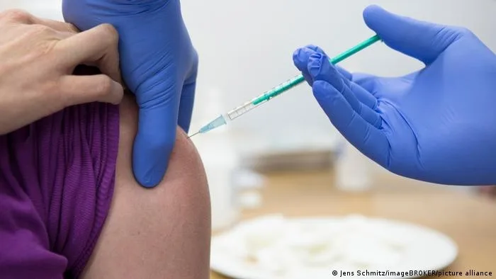 Cine poate face gratuit vaccinul antigripal