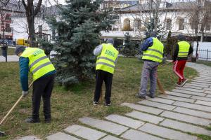 A &icirc;nceput curățenia de primăvară &icirc;n Galați