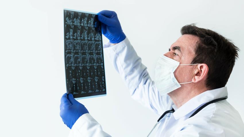 Medicii vor lucra în ambulatorii în două ture