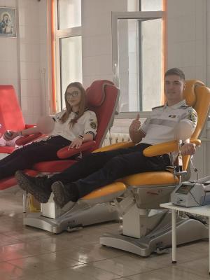 S&acirc;nge donat de polițiștii rutieri din Galați pentru victimele accidentelor de circulație